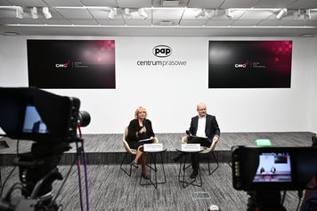 Rządowe Centrum Walki z Dezinformacją zapowiada ofensywne działania, a nie tylko analizy Debata Centrum Walki z Dezinformacj
